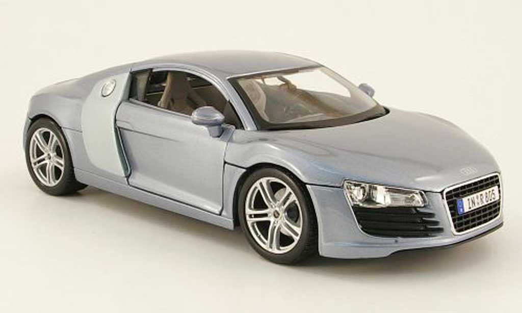 Audi R8 5.2 FSI 1/18 Maisto 5.2 FSI grey clair diecast model cars