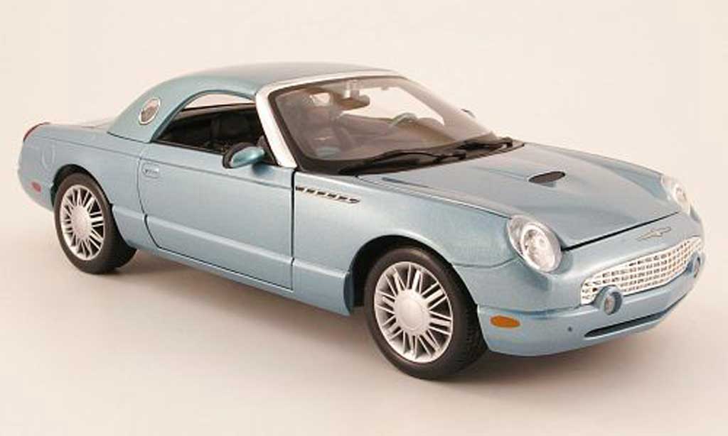 Ford Thunderbird 2002 1/18 Maisto 2002 blue clair metallized hardtop diecast model cars