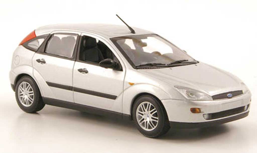 Ford Focus 1/43 Minichamps grey 5-portes 2002 diecast model cars