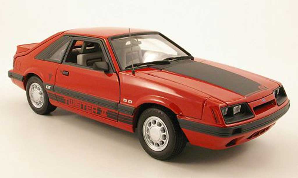 Ford Mustang GT 1/18 GMP GT twister ii red/mattnoir 1985 diecast model cars