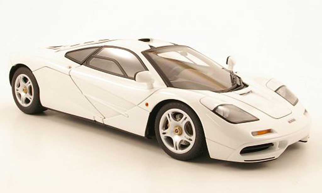 McLaren F1 1/18 Autoart white 1994 diecast model cars
