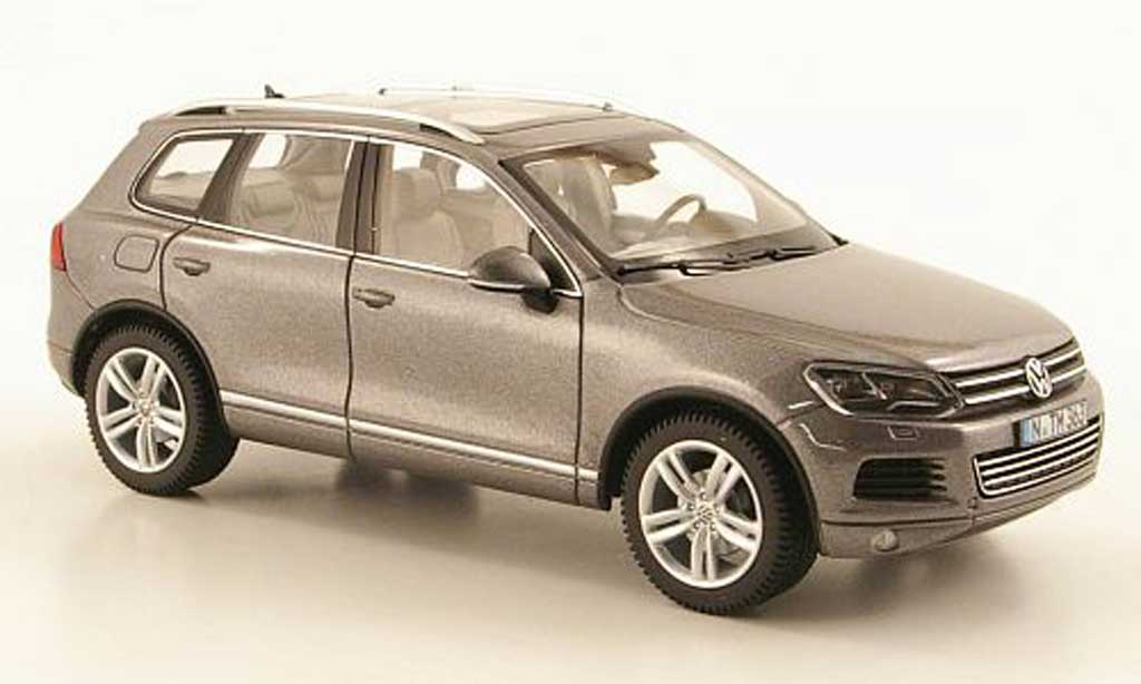 Volkswagen Touareg 1/43 Schuco C2 grey diecast model cars