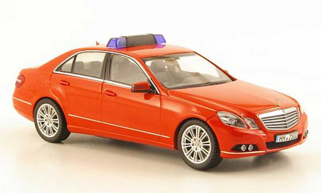 Mercedes Classe E 1/43 Schuco Limousine (W212) Fire brigade Hamburg diecast model cars