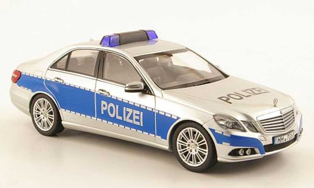 Mercedes Classe E 1/43 Schuco Limousine (W212) Police Hamburg diecast model cars