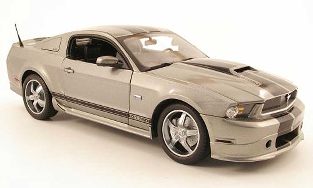 Shelby GT 350 2011 1/18 Shelby Collectibles 2011 grey/black diecast model cars