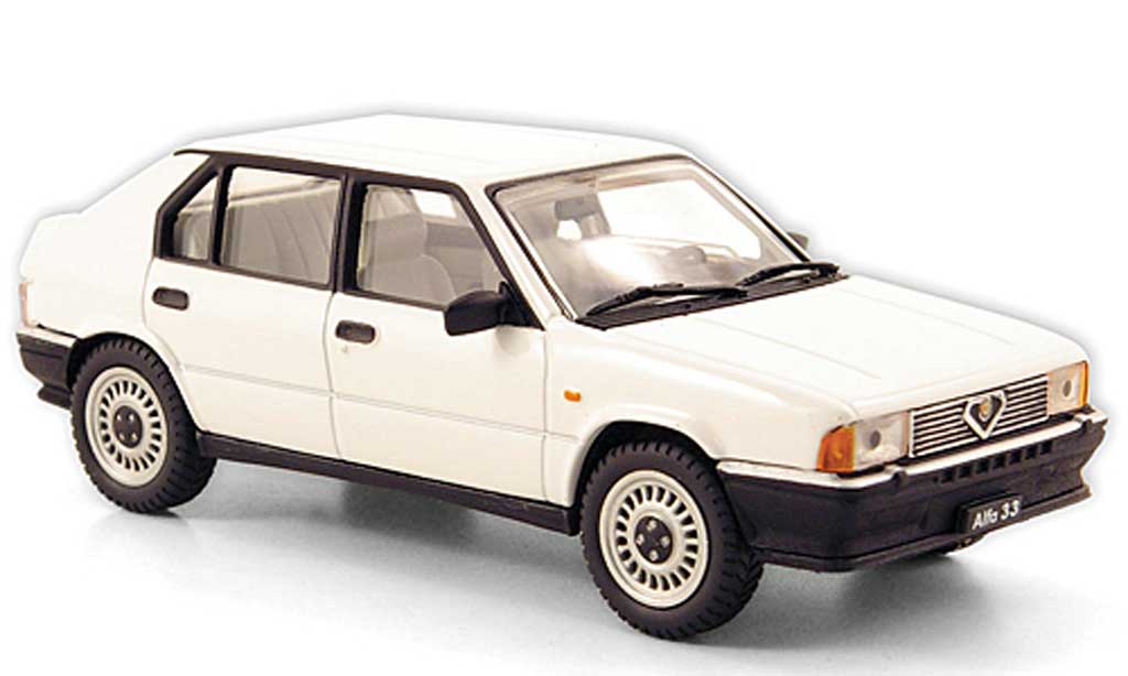 Alfa Romeo 33 1.3 1/43 Pego 1.3 white 1983 diecast model cars