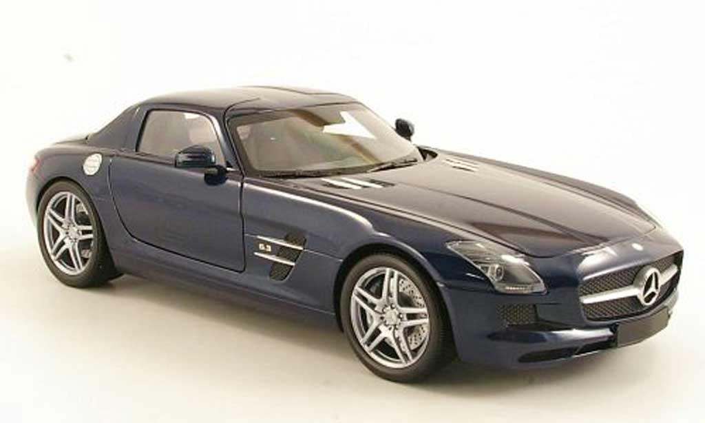 Mercedes SLS 1/18 Minichamps coupe AMG (C197) blue 2010 diecast model cars