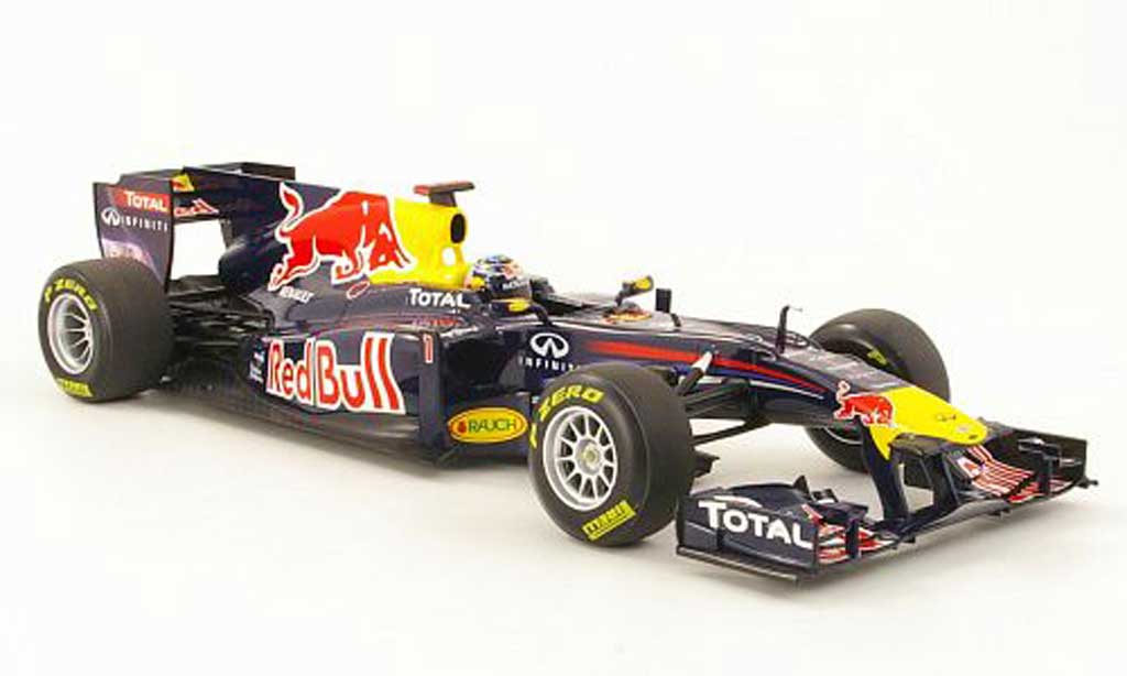 Renault F1 1/18 Minichamps red bull showcar no1 s.vettel presentations modele 2011 diecast model cars