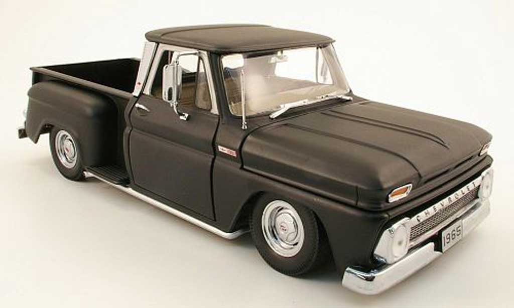 Chevrolet C-10 1/18 Sun Star pick up stepside lowrider mattblack 1965 diecast model cars
