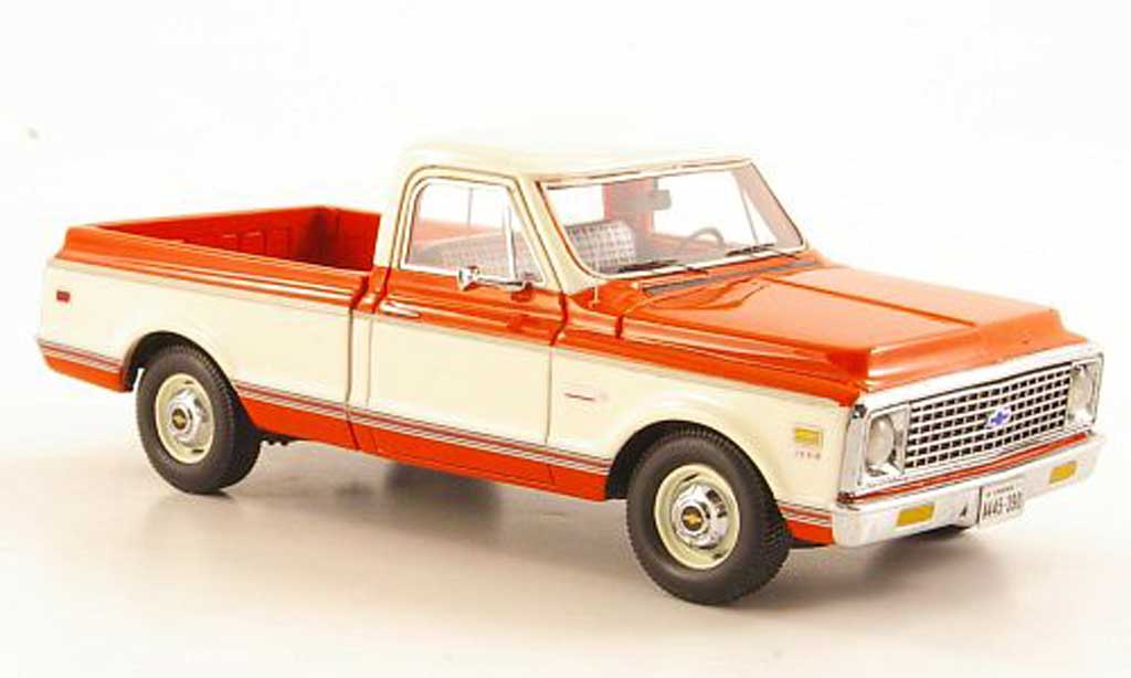 Chevrolet C-10 1/43 Neo orange/white 1971 diecast model cars