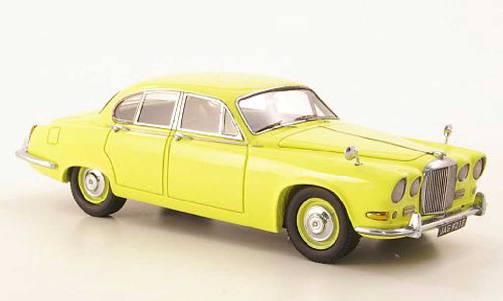 Jaguar 420 1/43 Neo yellow 1967 diecast model cars