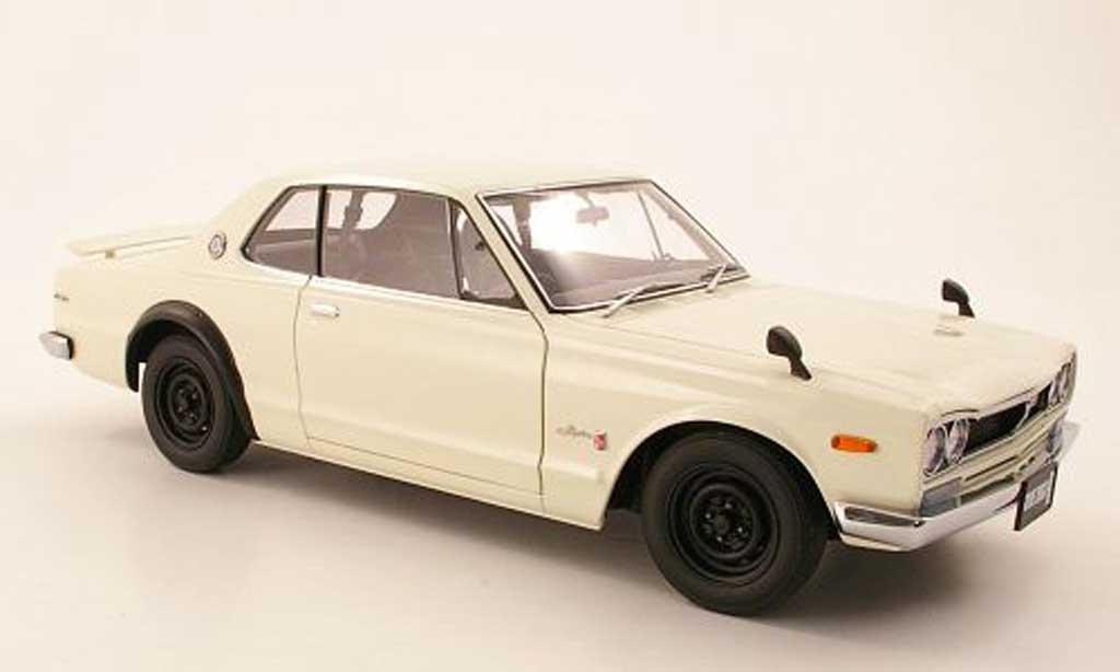 Nissan Skyline 2000 1/18 Autoart 2000 GTR (KPGC 10) white RHD 1969 diecast model cars