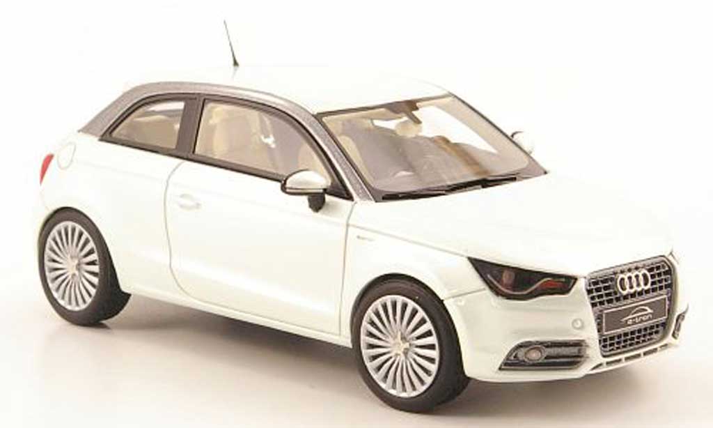 Audi A1 1/43 Look Smart e-tron grey grun diecast model cars
