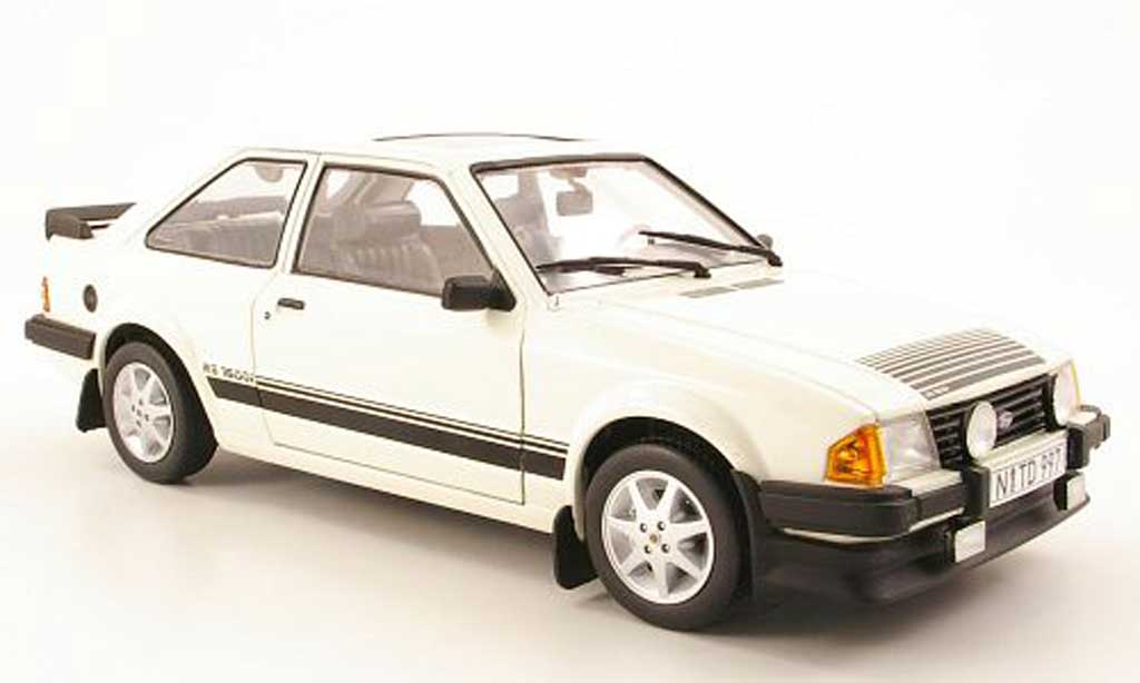 Ford Escort MK3 1/18 Sun Star MK3 rs 1600i blanc 1984 diecast model cars