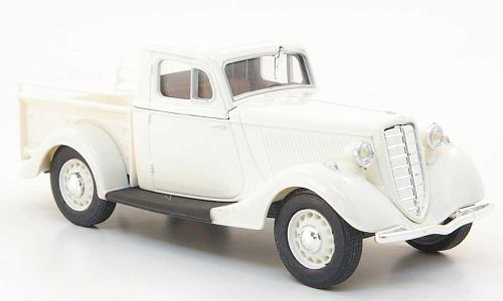 Gaz M415 1/43 Nash Avtoprom Pick Up white diecast model cars