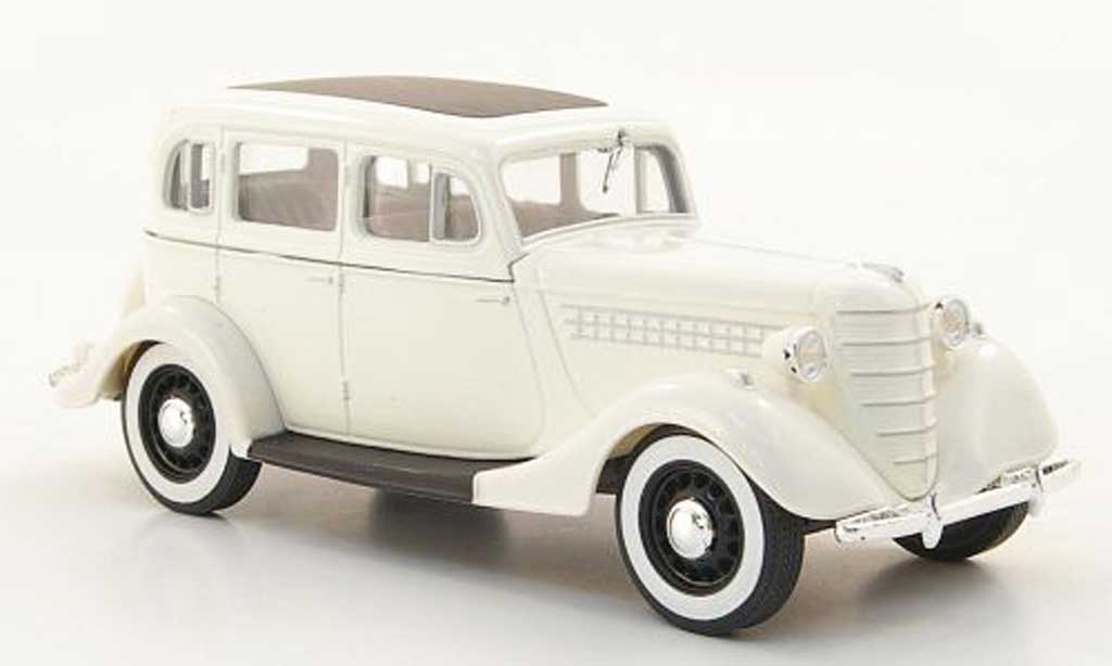 Gaz 11-73 1/43 Nash Avtoprom white diecast model cars