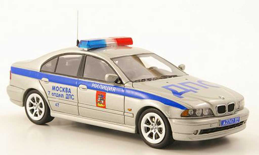 Bmw 525 1/43 Neo i (E39) Police Moskau 2002 diecast model cars
