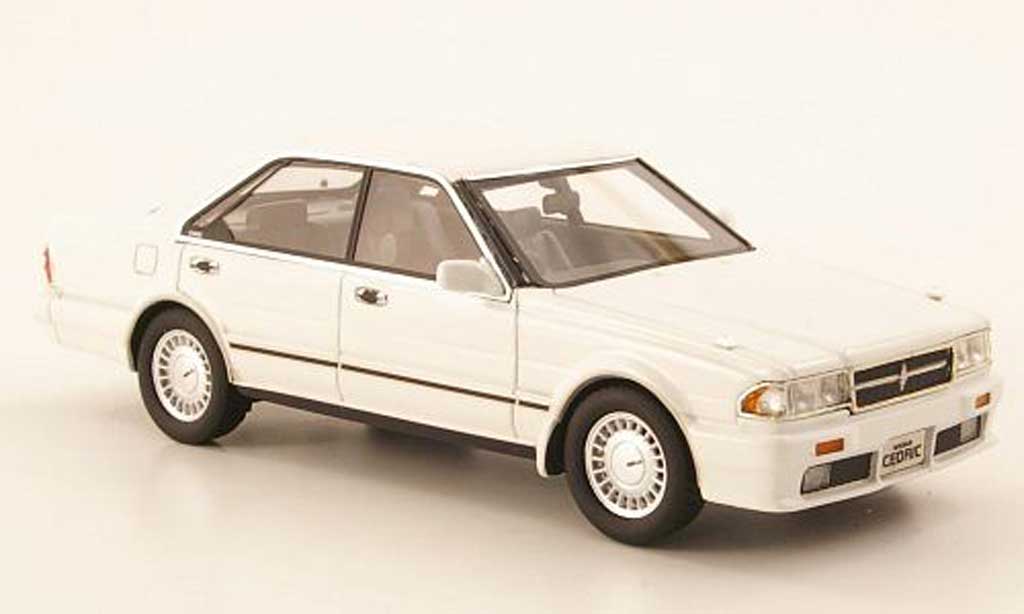 Nissan Cedric 1/43 Hi Story Gran Turismo SV (Y31) white RHD 1989 diecast model cars