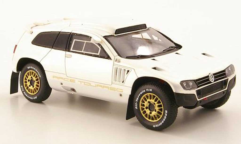 Volkswagen Touareg Dakar 1/43 Spark Dakar Race 3 white Qatar Edition 2011 diecast model cars