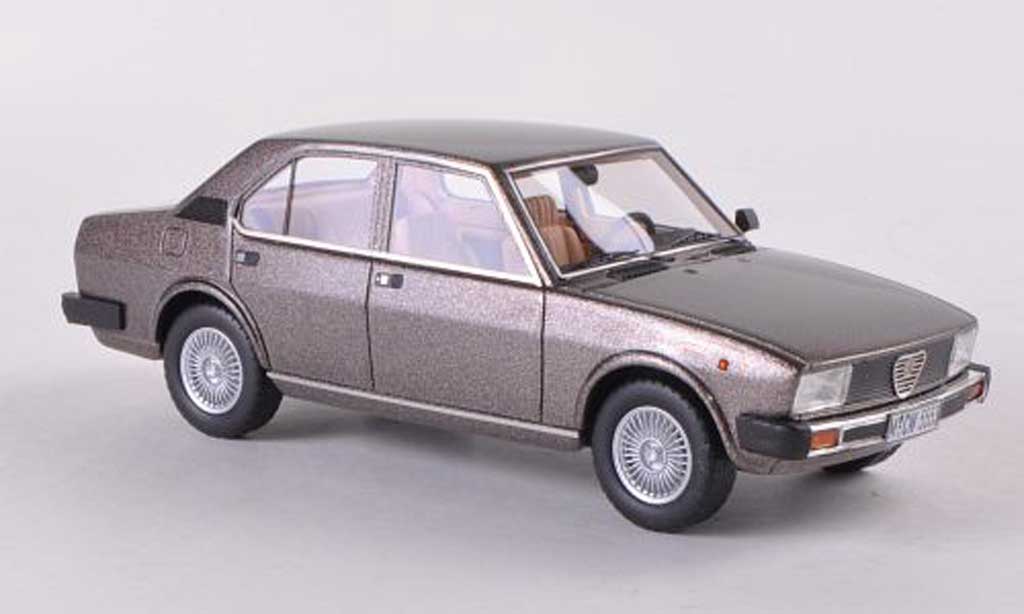 Alfa Romeo Alfetta 2000 1980 1/43 Neo 2000 1980 grey brown diecast model cars