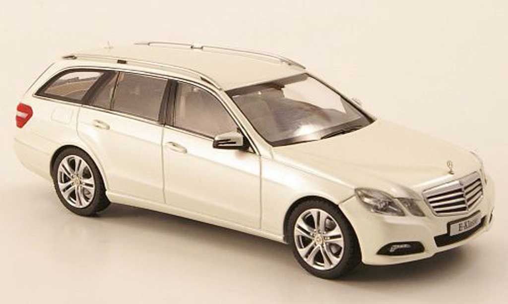 Mercedes Classe E 1/43 Schuco T-Modell (S212) white 2009 diecast model cars