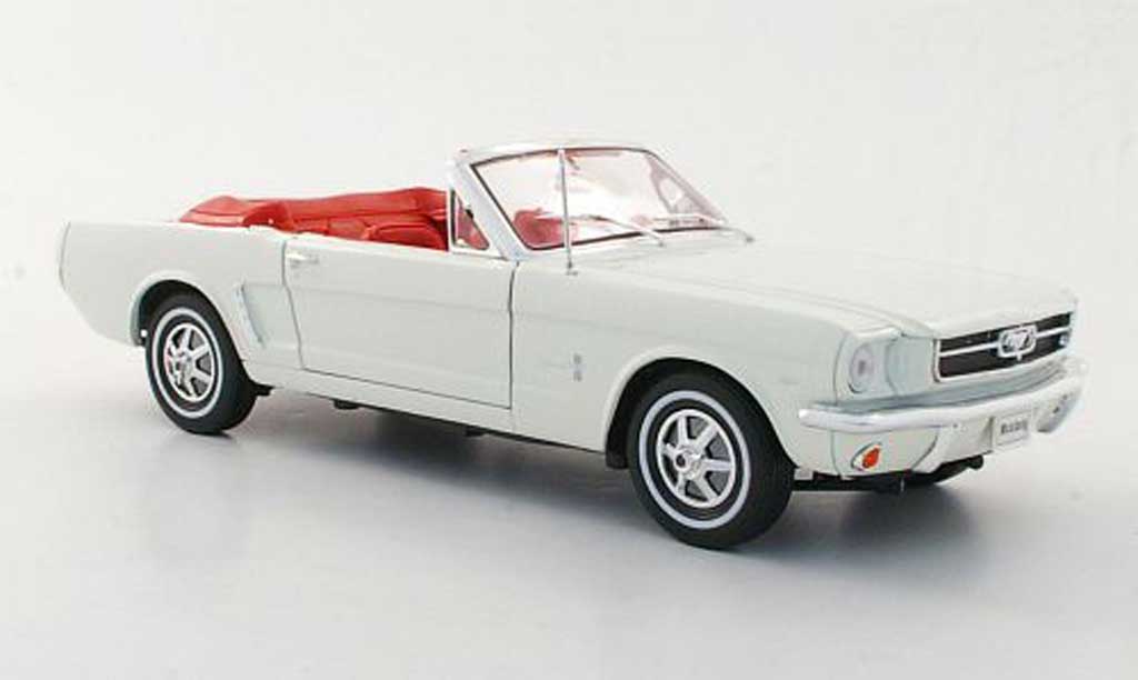 Ford Mustang 1964 1/18 Welly 1964 Convertible white diecast model cars