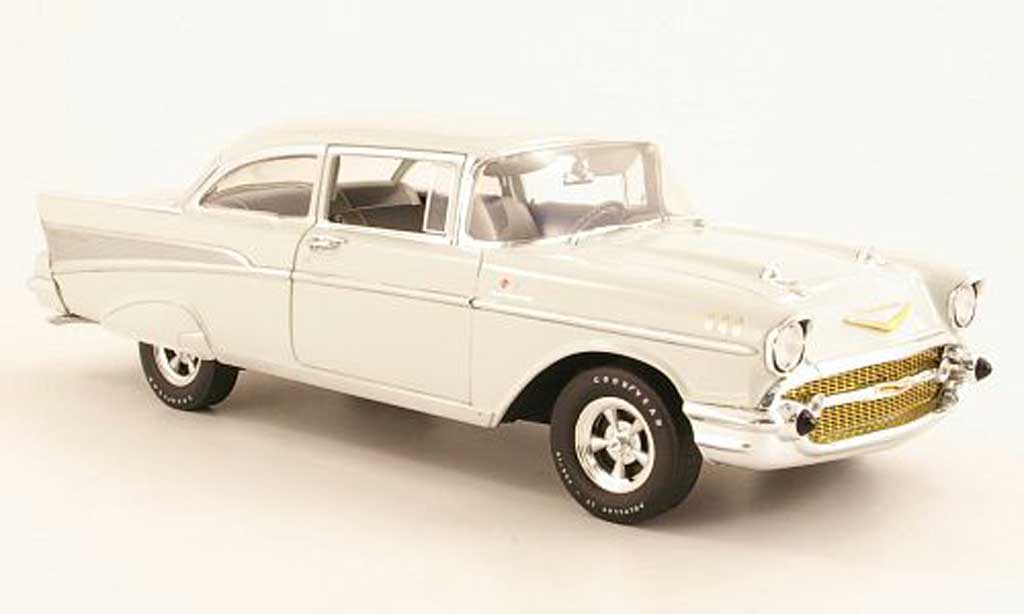 Chevrolet Bel Air 1957 1/18 Highway 61 1957 white diecast model cars