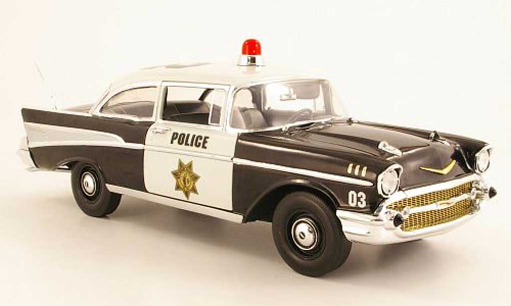 Chevrolet Bel Air 1957 1/18 Highway 61 1957 black/white Police diecast model cars