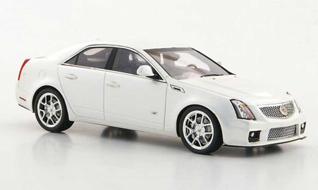 Cadillac CTS-V 1/43 Luxury Collectibles white 2011 diecast model cars