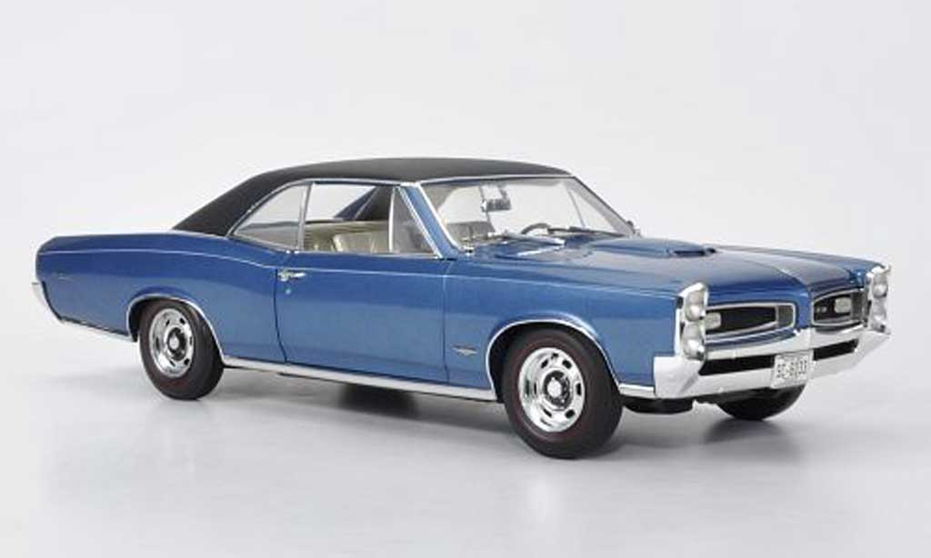 Pontiac GTO 1/18 Highway 61 Hardtop blue/matt black 1966 diecast model cars