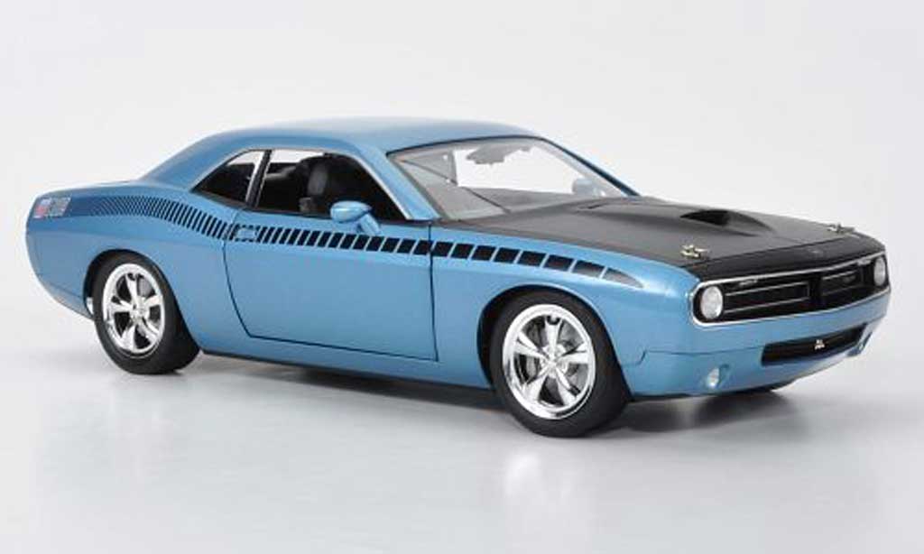 Plymouth Cuda Concept 1/18 Highway 61 Concept AAR blue/matt black mit Dekoration diecast model cars
