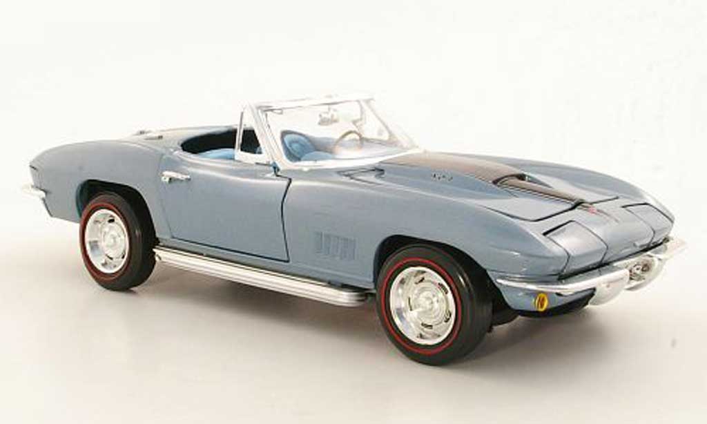Chevrolet Corvette C2 1/18 Ertl C2 Convertible (C2) grey metallisee blue/black 1967 diecast model cars