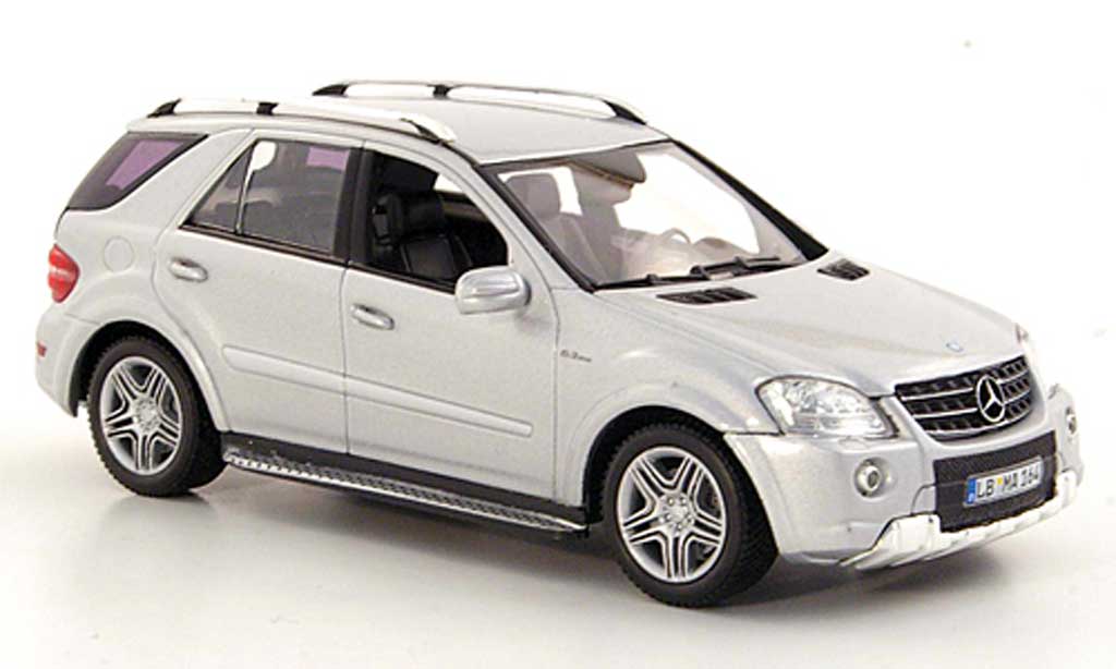 Mercedes Classe M 1/43 Minichamps ML 63 AMG (W164) grey 2006 diecast model cars