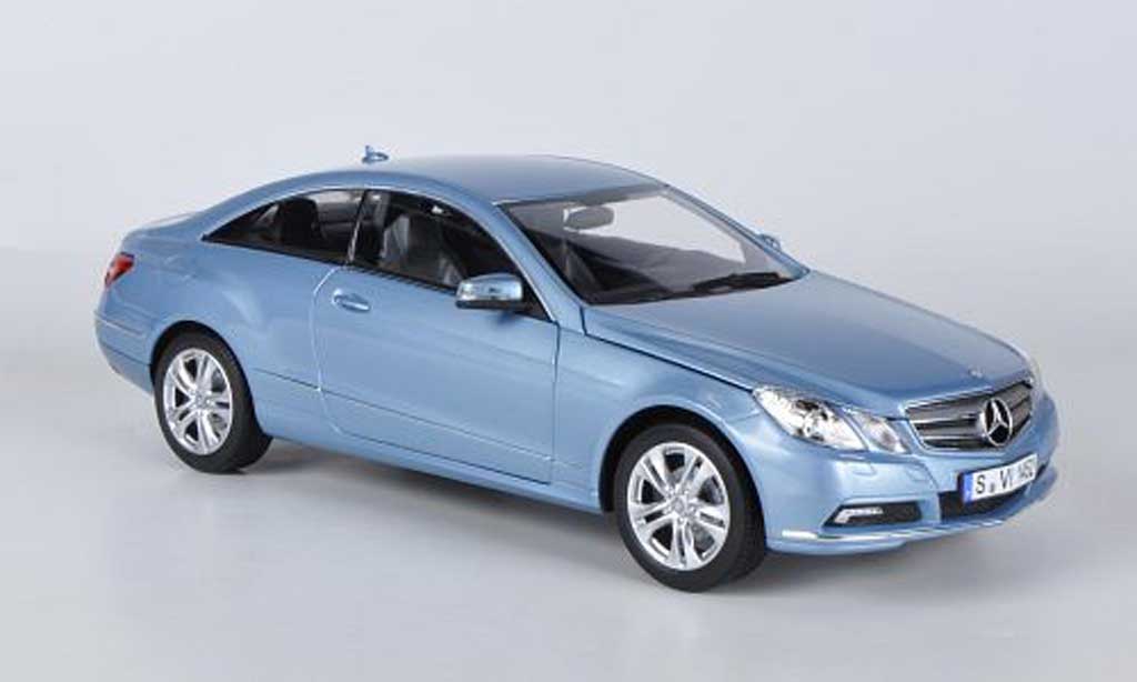 Mercedes 500 E 1/18 Norev E Coupe blue 2009 diecast model cars