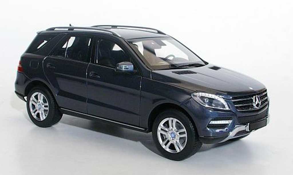 Mercedes Classe M 1/18 Minichamps grey 2011 diecast model cars