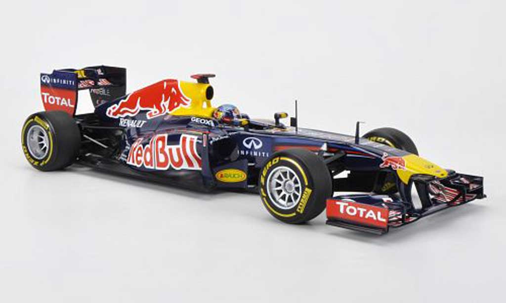 Renault F1 1/18 Minichamps Red Bull Racing No.1 Sebastian Vettel Showcar 2012 diecast model cars