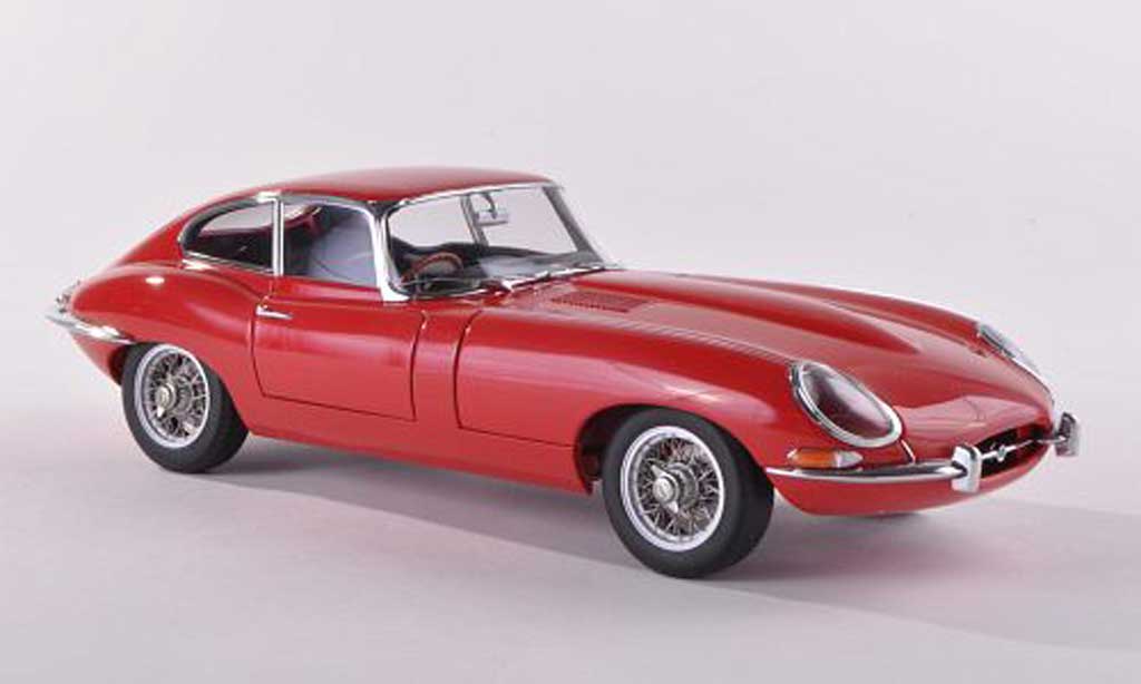 Jaguar E-Type 1961 1/18 Autoart 1961 Coupe serie I 38 red diecast model cars