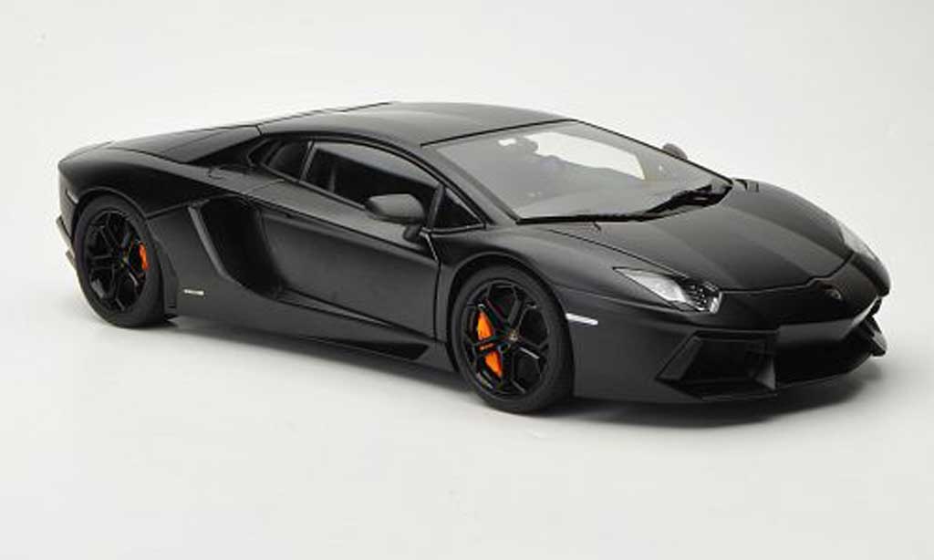 Lamborghini Aventador LP700-4 1/18 Autoart LP700-4 matt black 2011 diecast model cars