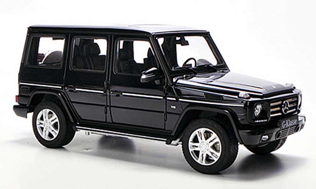 Mercedes Classe G 1/18 Autoart G500 black 2012 diecast model cars
