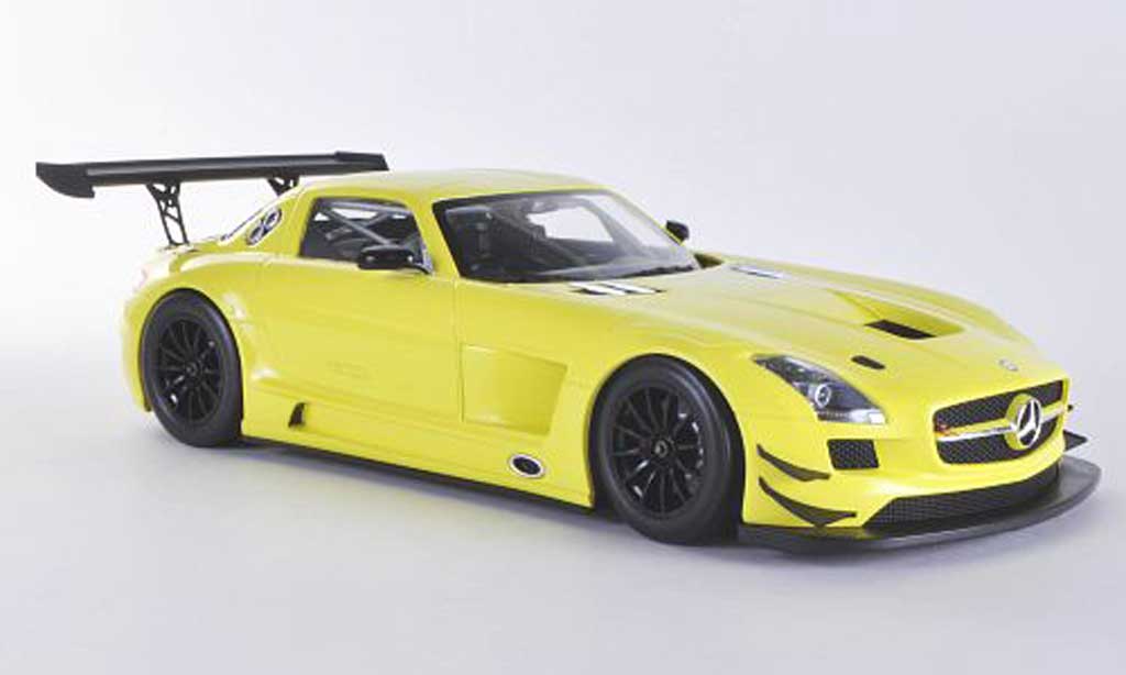 Mercedes SLS 1/18 Minichamps AMG GT3 Street yellow 2011 diecast model cars