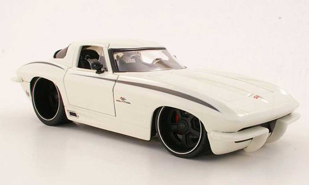 Chevrolet Corvette C2 1/18 Jada Toys C2 Stingrey white 1963 diecast model cars