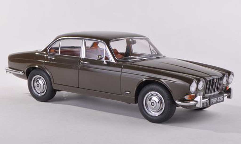 Jaguar XJ 6 1/43 Paragon 6 Series 1 4.2 black-brun Sir William Lyons' Personal Car RHD 1968 diecast model cars
