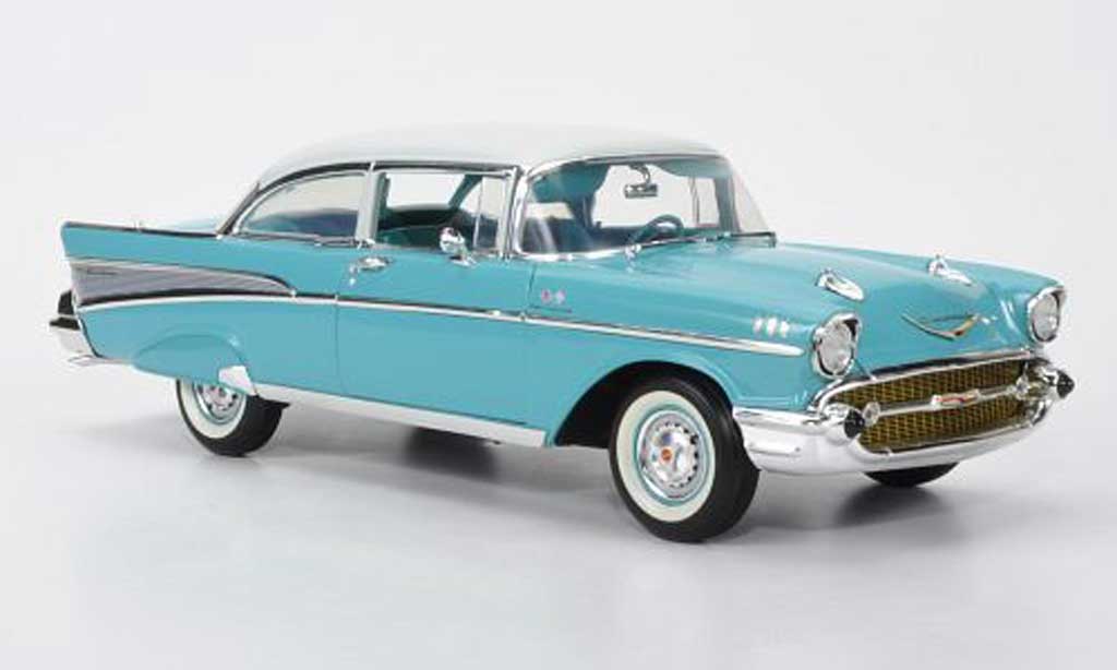 Chevrolet Bel Air 1957 1/18 Highway 61 1957 Sedan grey 2-portes diecast model cars
