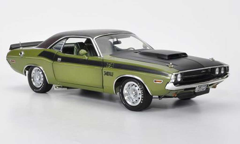 Dodge Challenger 1970 1/18 Highway 61 1970 T/A grun/matt black/Krododillederoptik diecast model cars
