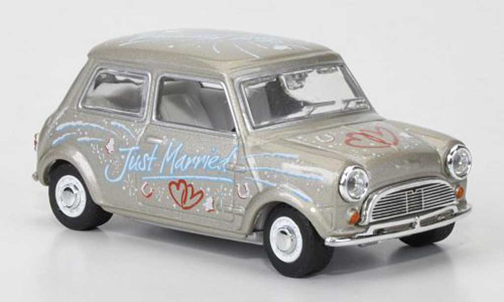 Austin Mini Cooper 1/43 Oxford Cooper Just Married 1966 diecast model cars