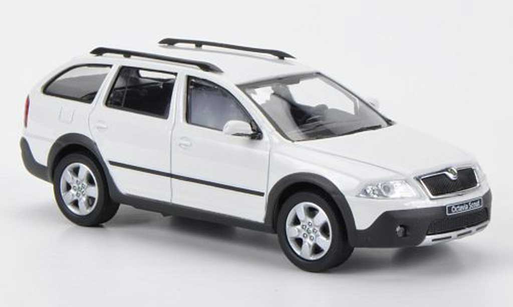 Skoda Octavia Combi 1/43 Abrex Combi Scout white diecast model cars
