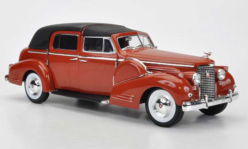 Cadillac Fleetwood 1/18 Signature V16 brown avec Radio 1938 diecast model cars