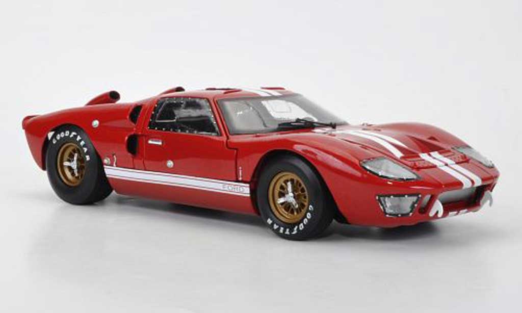 Ford GT40 1/18 Shelby Collectibles GT 40 MkII red/white 1966 diecast model cars