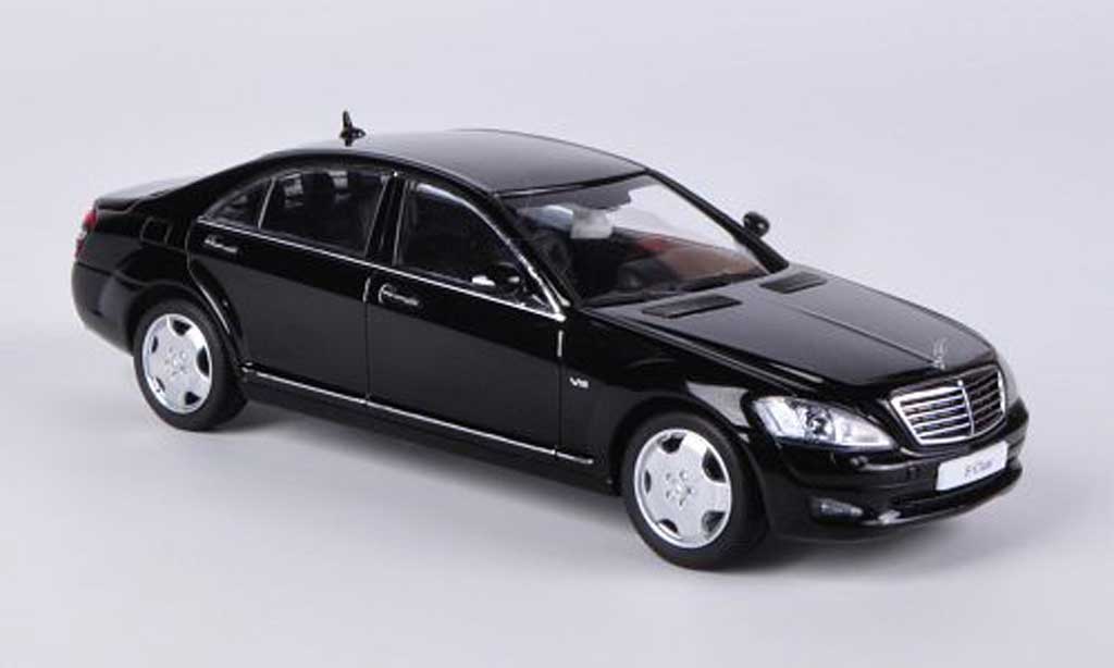 Mercedes Classe S 1/43 Kyosho Langversion (V221) black diecast model cars