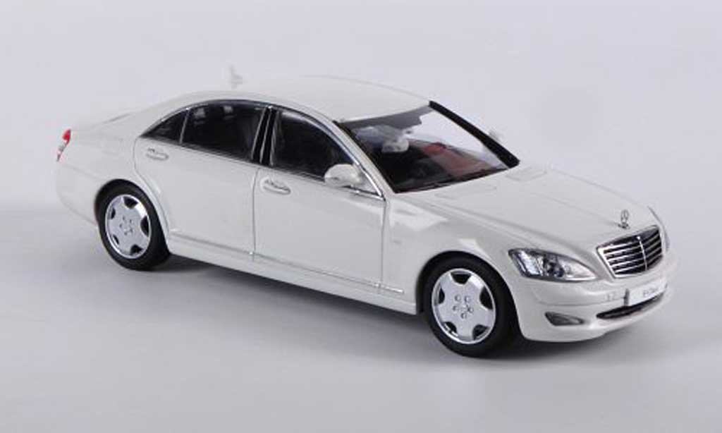 Mercedes Classe S 1/43 Kyosho Langversion (V221) white diecast model cars